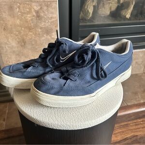 Nike Men’s Blue Canvas Lace Up- Classic Casual- Size 10